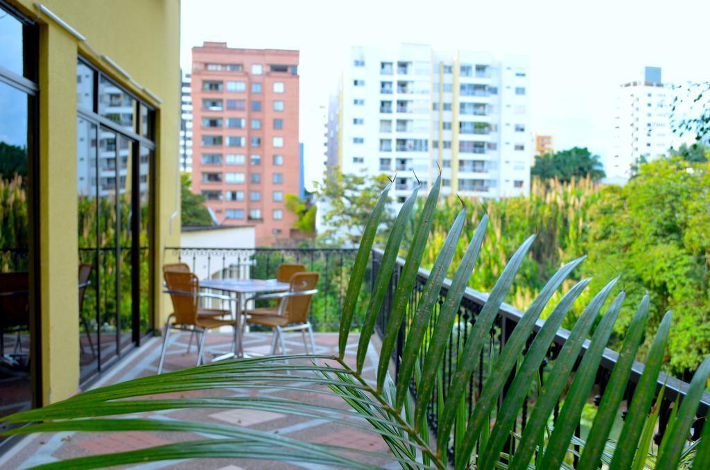 Hotel Pinares Plaza Pereira Exterior photo